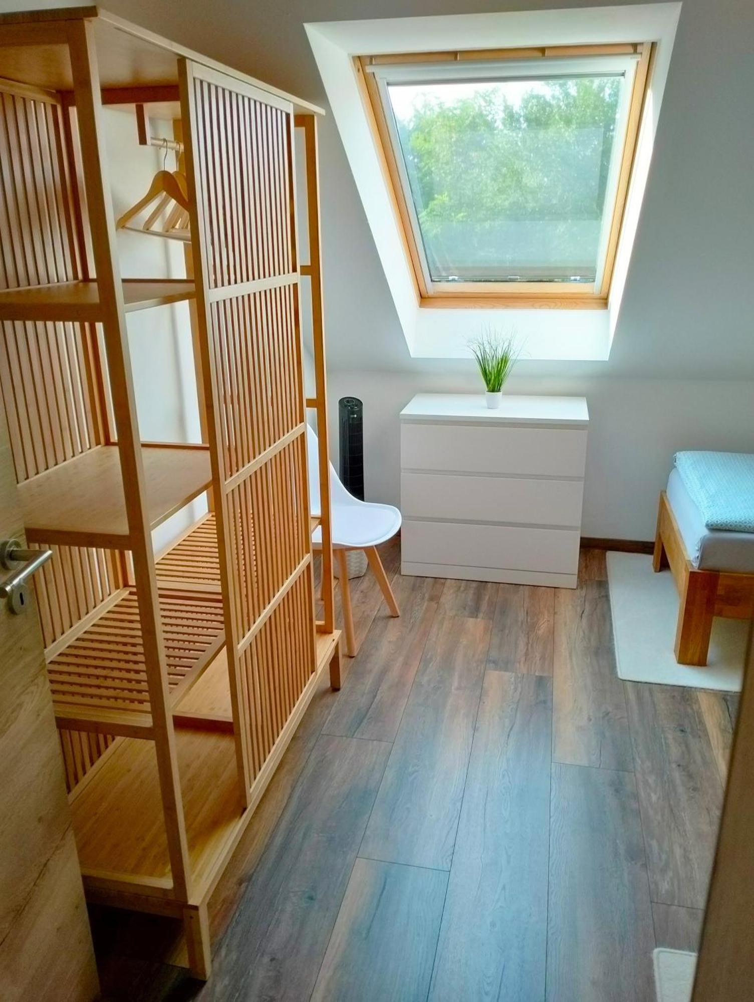 Ferienwohnung Am Waldesrand - Garten, Terrasse, Grill, Luftkuehler, Massagesessel, Kinderspielecke, Spielekonsole คอตต์บุส ภายนอก รูปภาพ