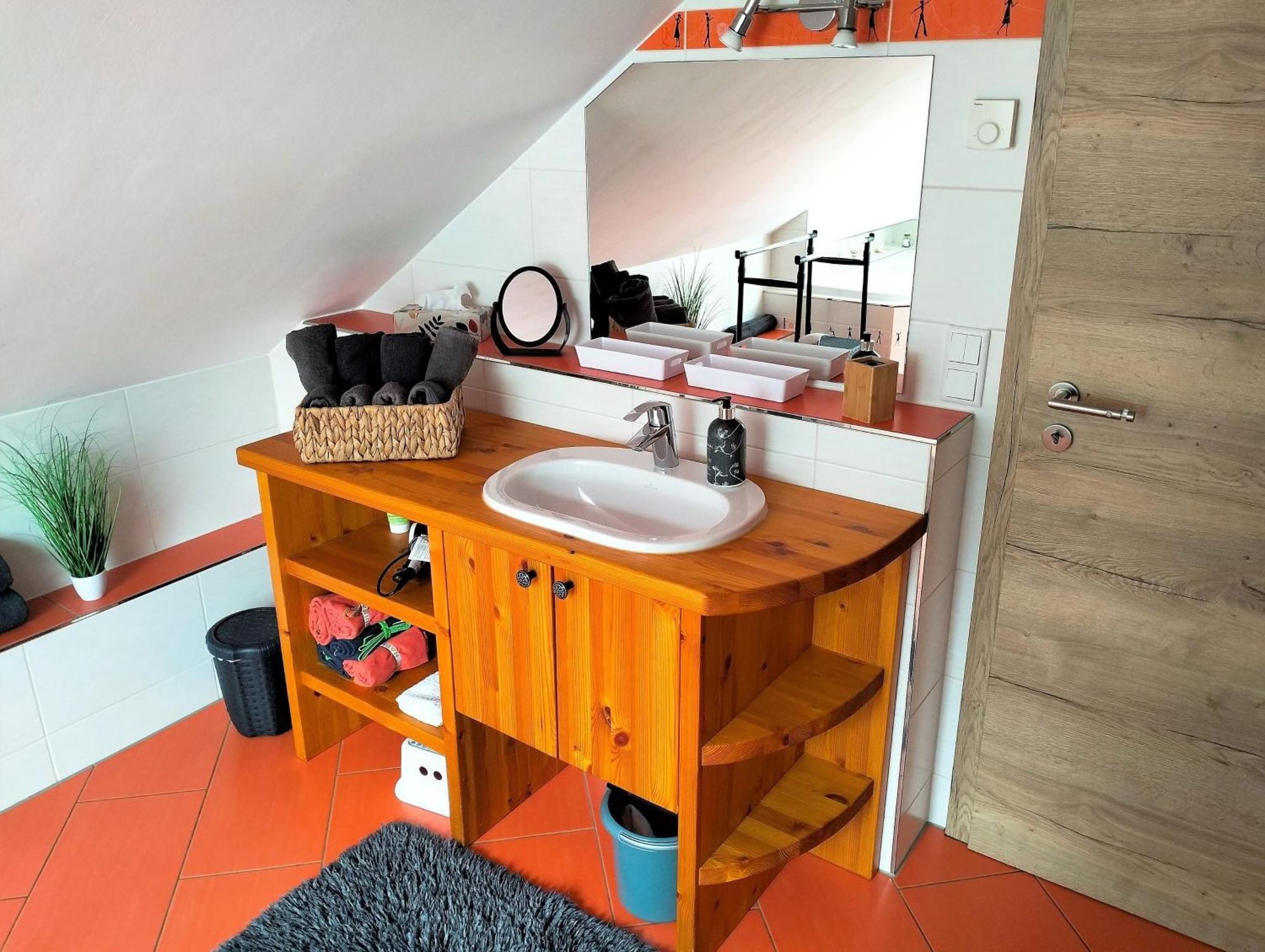 Ferienwohnung Am Waldesrand - Garten, Terrasse, Grill, Luftkuehler, Massagesessel, Kinderspielecke, Spielekonsole คอตต์บุส ภายนอก รูปภาพ
